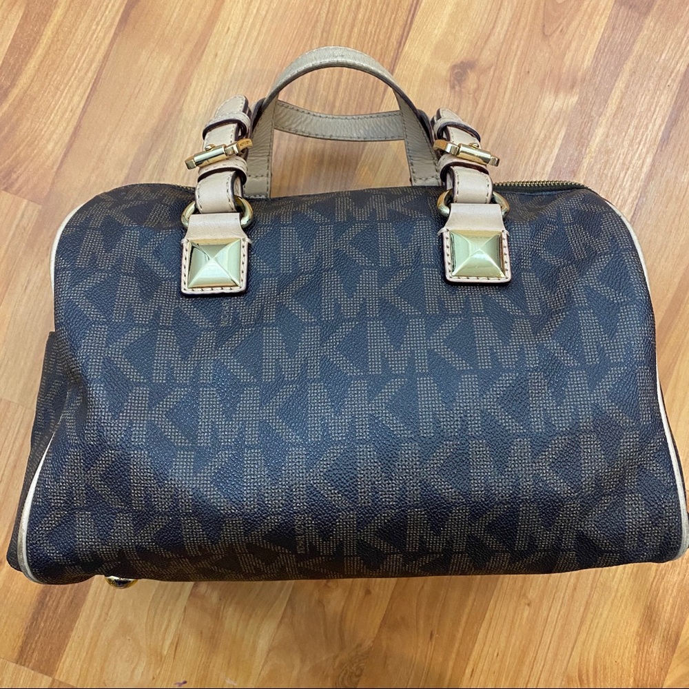 Michael Kors signature medium satchel hang bag